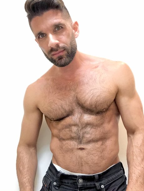 Foto di nudo di fuga di OnlyFans di Alex Sillva