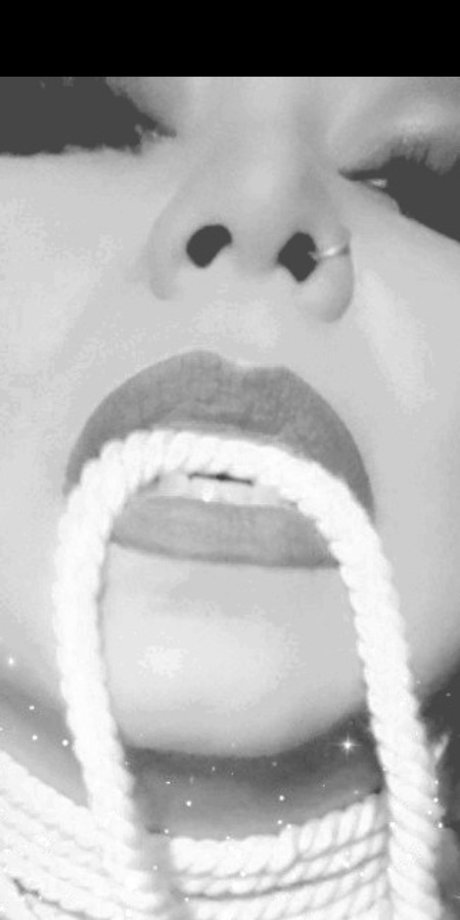 Naken lekkede OnlyFans-bilde av Aisha