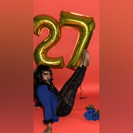 Nacktes geleaktes OnlyFans-Foto von Pinky Corsica Osicala Botzcowski