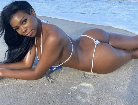 Nikki Smixx naked leaks OnlyFans pic