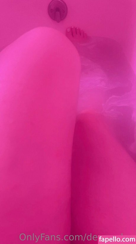 Nahá fotka uniklých OnlyFans od Dezzydoefree