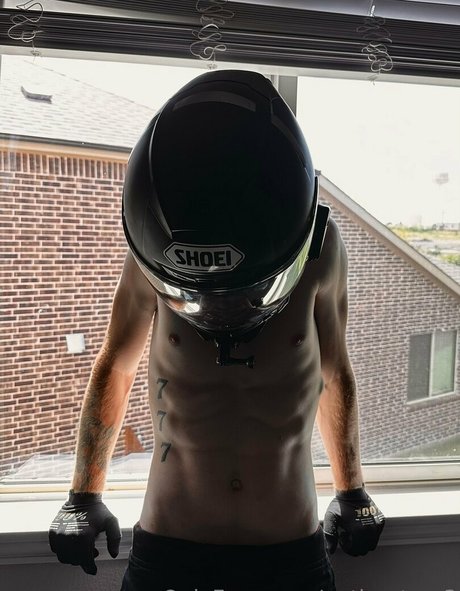 Naken lekkede OnlyFans-bilde av Nathantroy3
