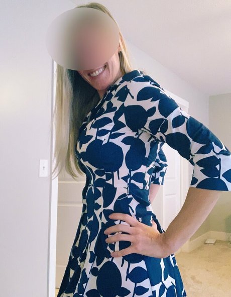 Обнаженная фотография утечки OnlyFans от Mommybyday