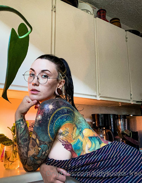 Nahá fotka uniklých OnlyFans od Kittykoopafree