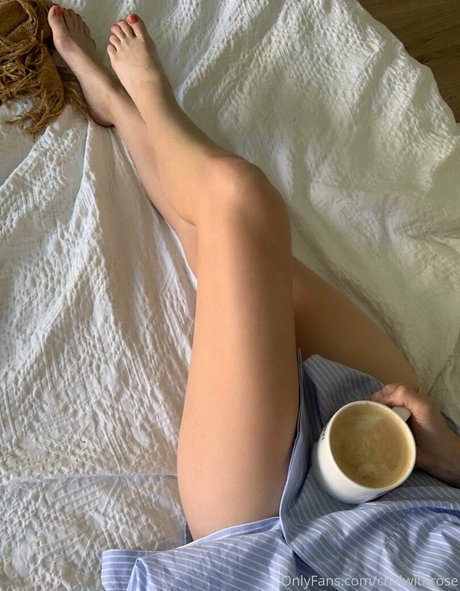 Chillwithrose naked leaks OnlyFans pic