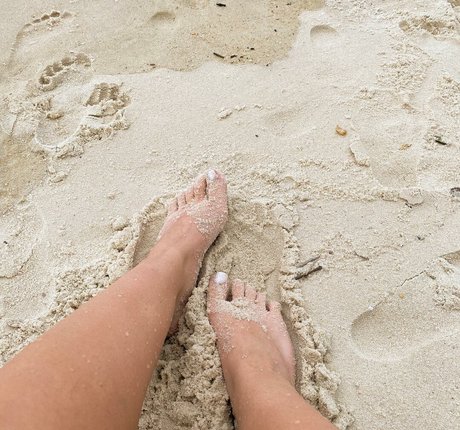 Naken lekkede OnlyFans-bilde av Amanda Beatriz