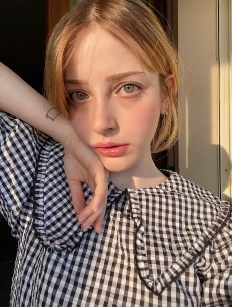 Naken lekkede OnlyFans-bilde av Agnese Innocente