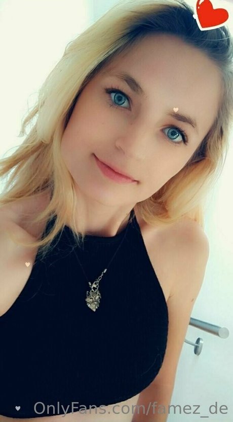 Photo nue de fuite OnlyFans de Famezde