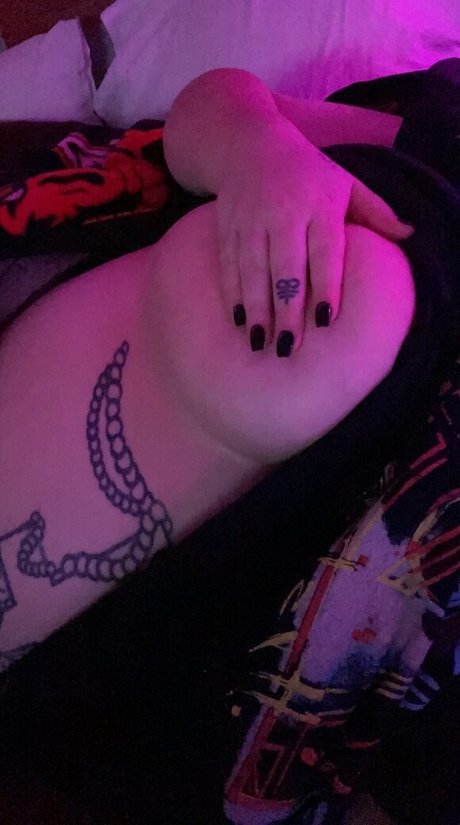 Alasti lekkinud OnlyFans-i pilt Kx666