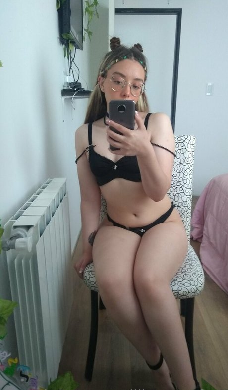 OnlyFans-model Lillymeawfree