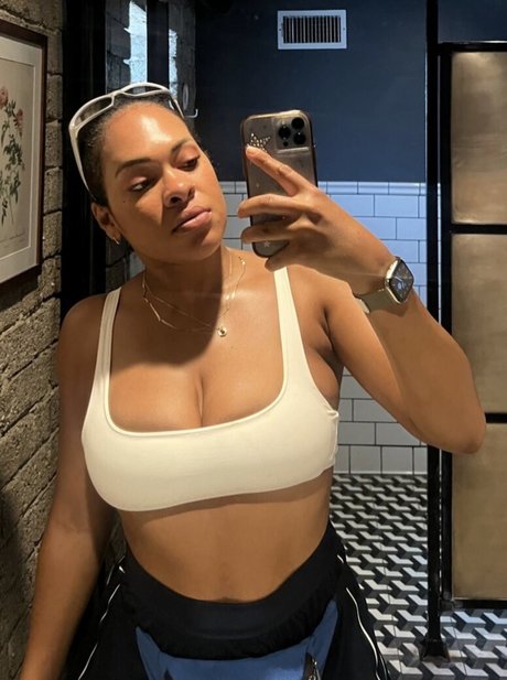 Camille Corbett OnlyFansリークヌード写真