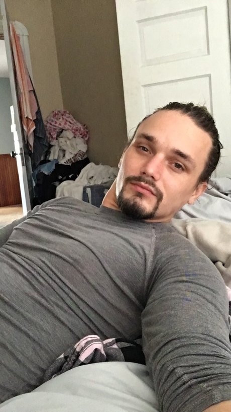 Foto desnuda filtrada de OnlyFans de King Of Hearts