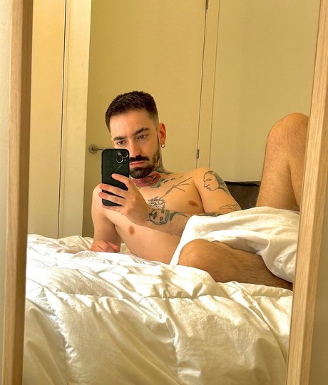 Foto di nudo di fuga di OnlyFans di Charliechenkcog