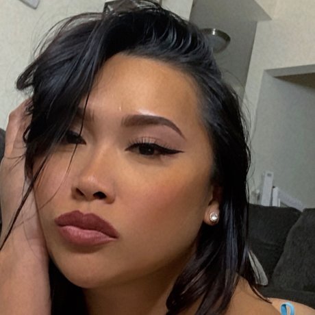 OnlyFans-model Asian Silk