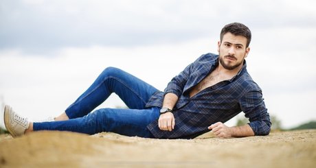 Naakte gelekte OnlyFans-foto van Aminciyo