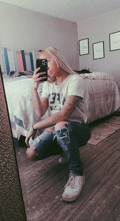 Naken läckt OnlyFans-bild av Mandy