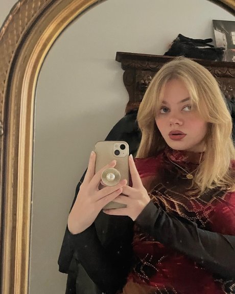 Amy naked leaks OnlyFans pic