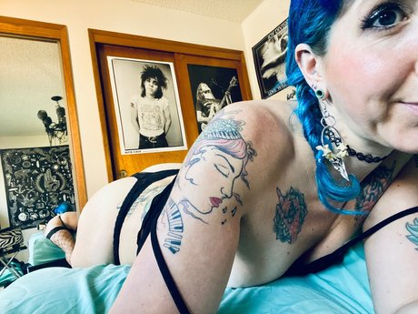 Обнаженная фотография утечки OnlyFans от Amberrockslive