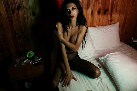 Nora Suer OnlyFansリークヌード写真