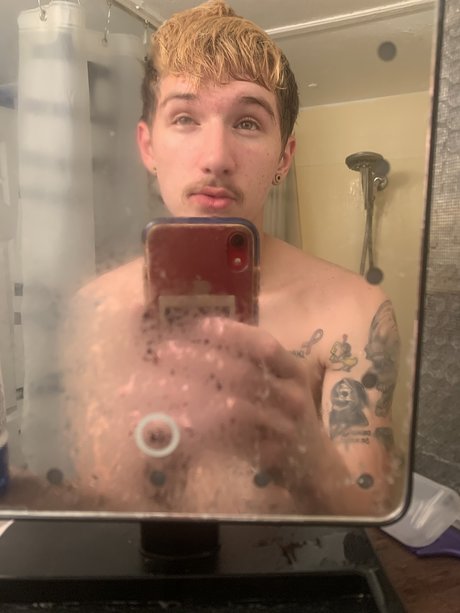 Nahá fotka uniklých OnlyFans od Jacob Stratus