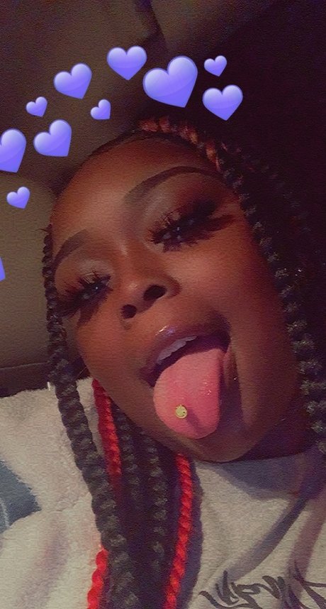 Naakte gelekte OnlyFans-foto van Coocoo4cocoaa