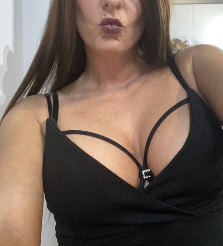 Naakte gelekte OnlyFans-foto van Ale