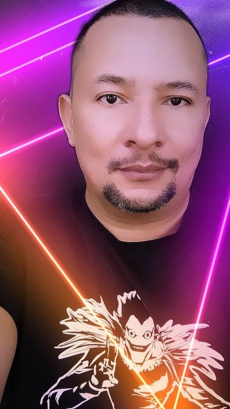 Alasti lekkinud OnlyFans-i pilt Alexamder Gal