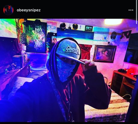 Alasti lekkinud OnlyFans-i pilt Obeeysnipez