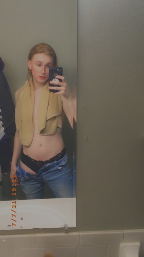 Alasti lekkinud OnlyFans-i pilt Nympho Depressive