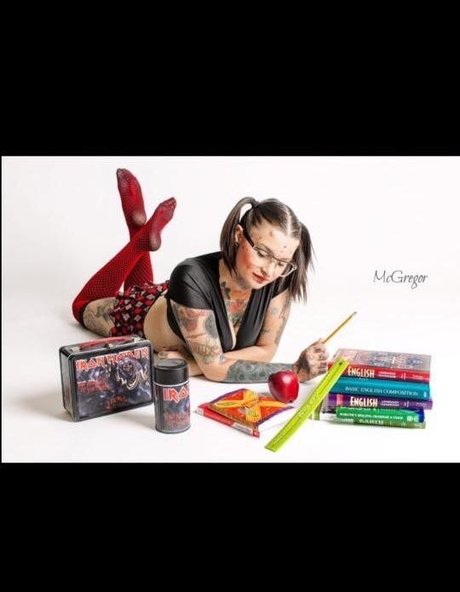 Naken läckt OnlyFans-bild av Nylondolly