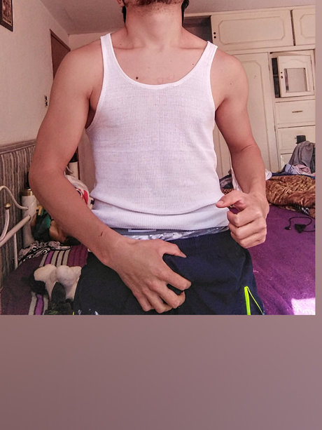 Naken lekkede OnlyFans-bilde av Cruz Azteca