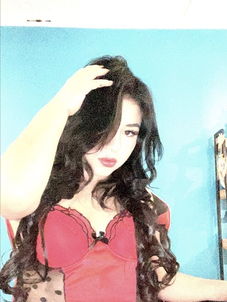 Naken lekkede OnlyFans-bilde av Tu Chica Mala