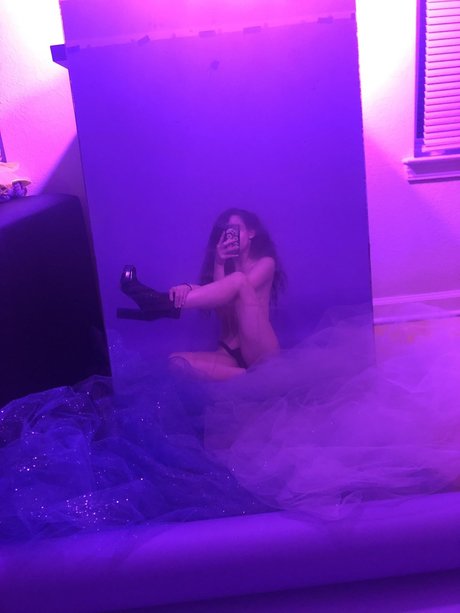 Naken lekkede OnlyFans-bilde av Filmshorty