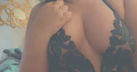 Naakte gelekte OnlyFans-foto van Alexandra 