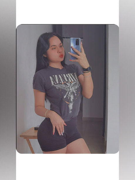 Foto di nudo di fuga di OnlyFans di Miss Cheell