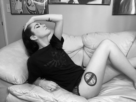 Nacktes geleaktes OnlyFans-Foto von Almost Megan