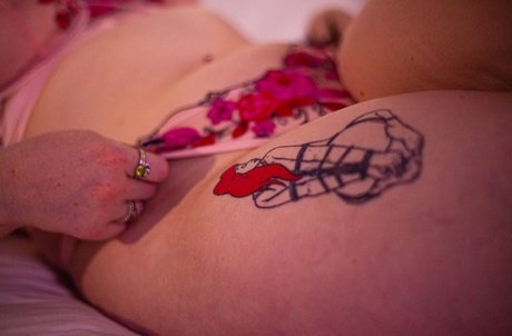 Naken läckt OnlyFans-bild av  