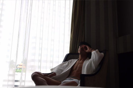 Naken lekkede OnlyFans-bilde av Mrt