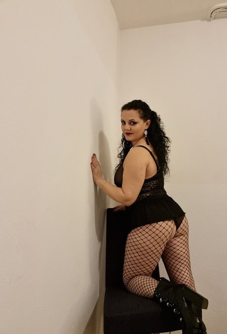 Naakte gelekte OnlyFans-foto van Lory