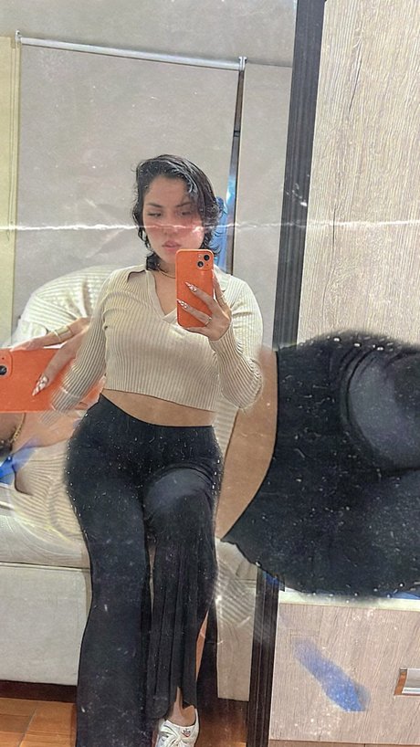 Alasti lekkinud OnlyFans-i pilt Abbye Mendoza