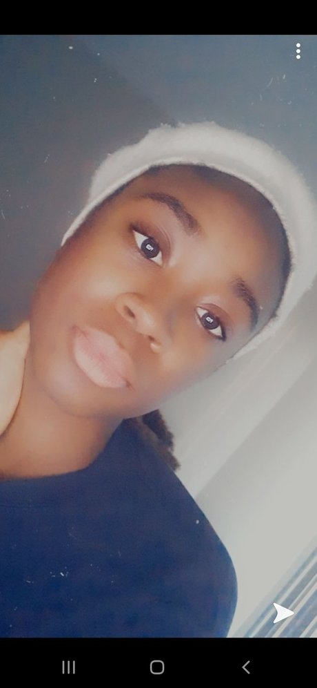 Обнаженная фотография утечки OnlyFans от Abbie Dagrin