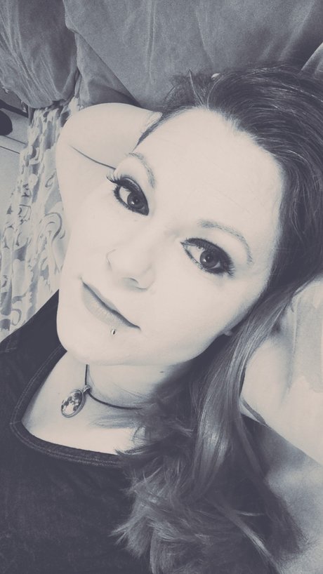 Photo nue de fuite OnlyFans de Alice Umbra