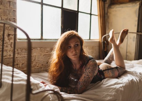 OnlyFans-model Olive Rose  Tattooed Redhead