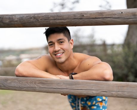 Nahá fotka uniklých OnlyFans od Paco Colombiano Top 12