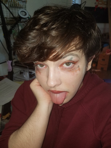 Naakte gelekte OnlyFans-foto van Mucca