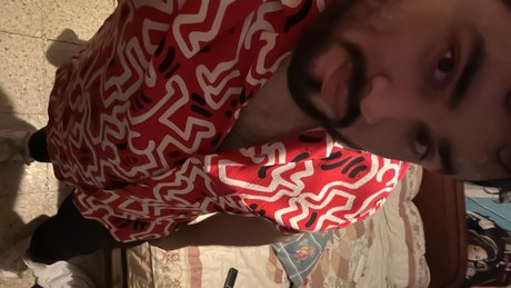 Naken lekkede OnlyFans-bilde av Oso Bearded