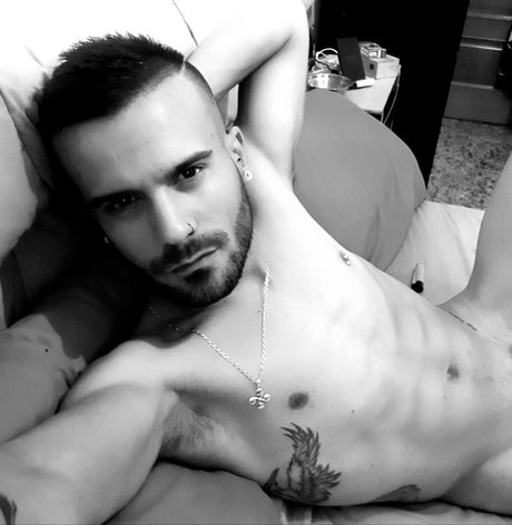 Обнаженная фотография утечки OnlyFans от Oskiitarweed