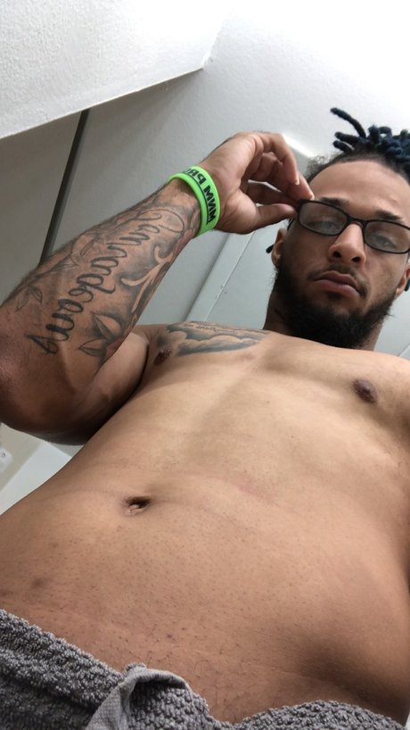 Naakte gelekte OnlyFans-foto van Ajdafreak