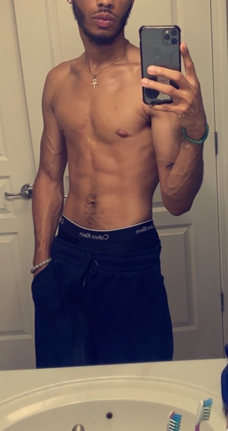 OnlyFans-model 007papi