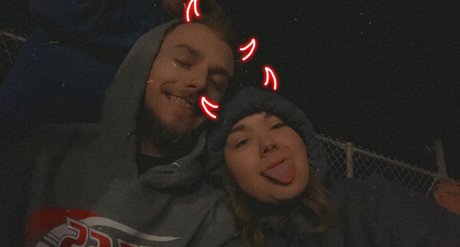 Naakte gelekte OnlyFans-foto van Mommy Ampamp Daddy